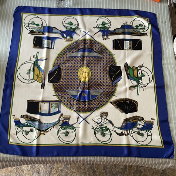 Hermes “ Les Voitures A Transformation” Carriage Scarf - Picture 3 of 11